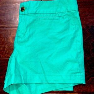 Green banana republic chino shorts